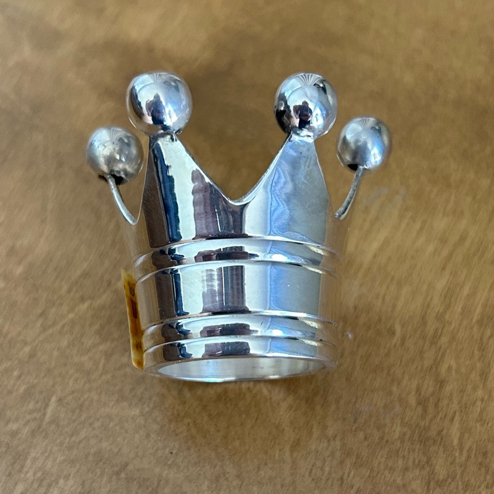 Crate & Barrel Crown Napkin Rings set of 6